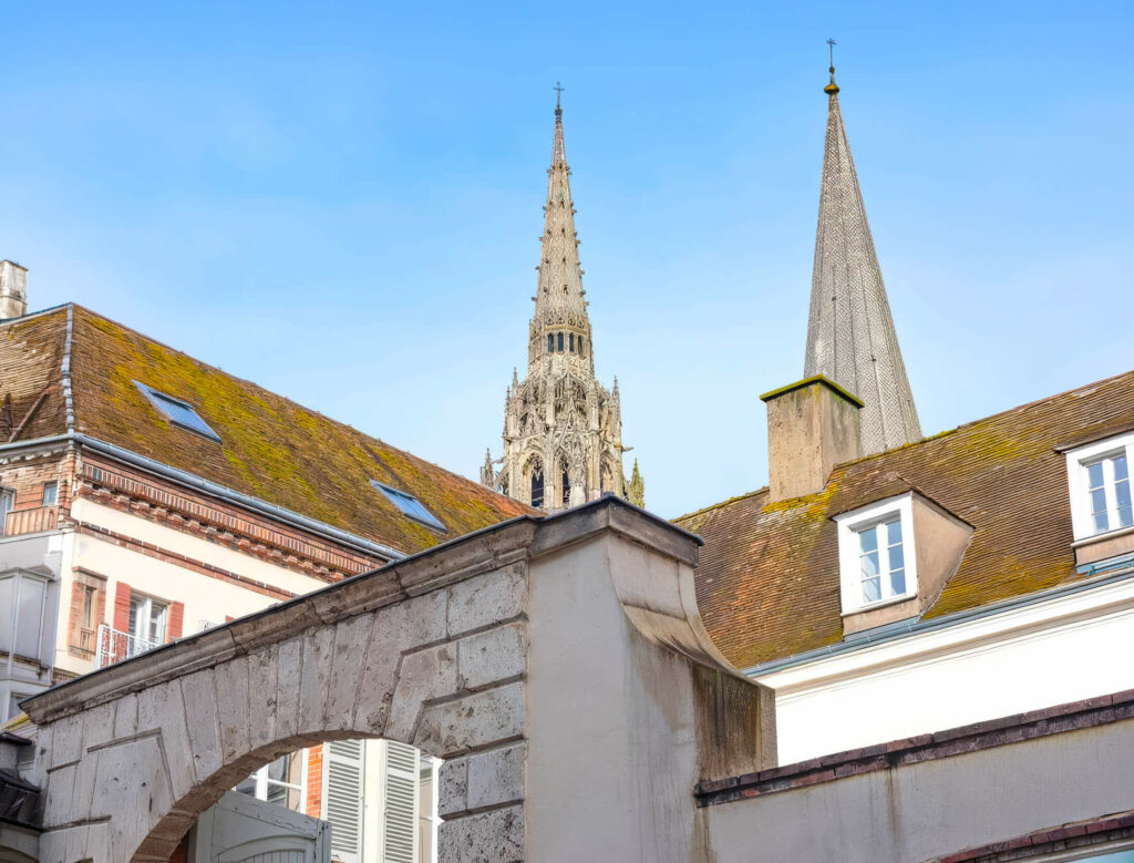 notaire à chartres 28 façade de l'office nostra notaire gabriel costa notaire